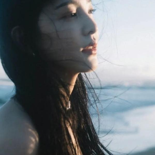 荒村凶间海报
